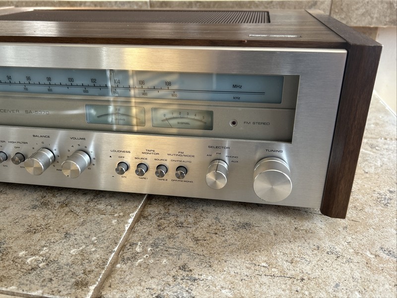 VTG Technics SA-5370 Am/Fm Stereo Receiver POWERS UP PARTS OR REPAIR READ gallery