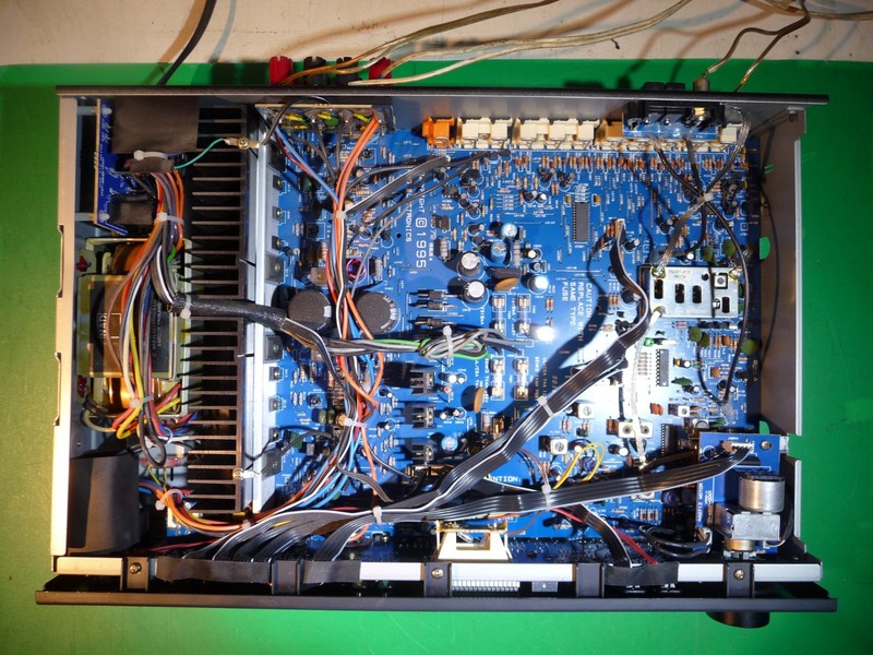 NAD 712 Stereo Reciever gallery