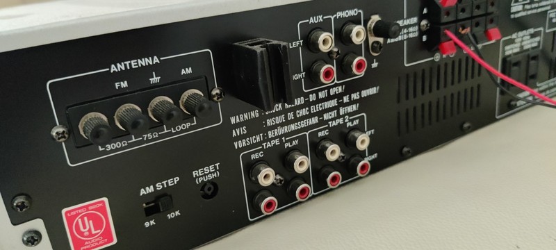 AKAI AA-R32 Stereo Receiver Missing Buttons AS is For Parts. No Sound. gallery