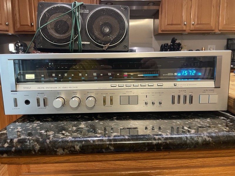 Sansui 5900z AM/FM Digital Quartz Synthesizer DC Stereo Receiver 75 WPC vintage gallery