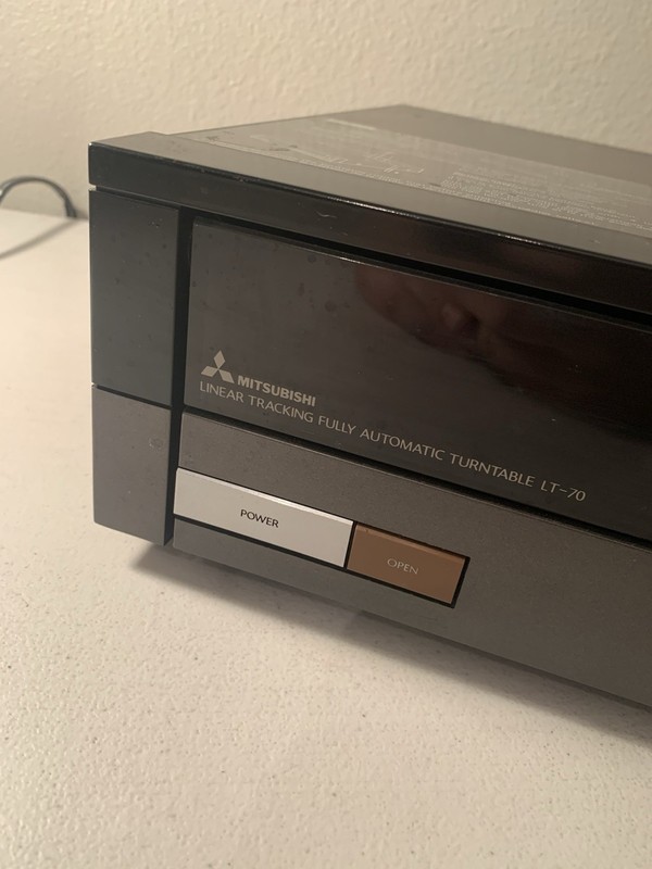 Mitsubishi LT-70 Fully Automatic Linear Tracking Turntable TESTED , VERY CLEAN gallery