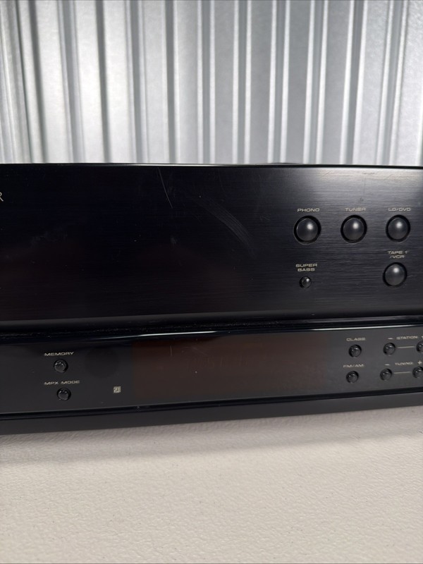 Vintage Pioneer SX-255R Stereo Receiver FM/AM - Working! gallery