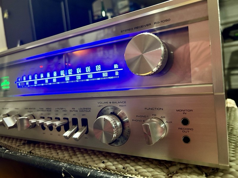 Fisher Studio Standard Vintage RS-1050 AM/FM Stereo Receiver “Sounds Good “ gallery