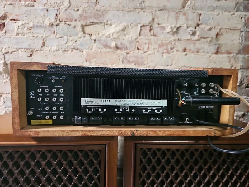 Sansui 5000A Stereo Receiver & Sansui SP1500 Speakers Excellent Condition gallery