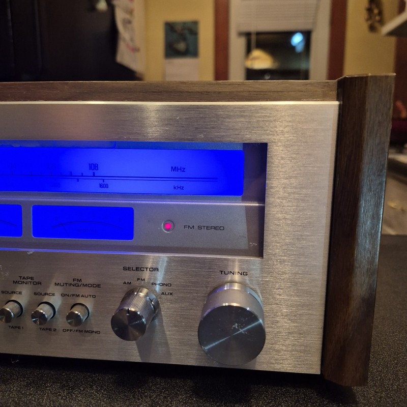 Technics SA-5270 FM/AM Stereo Receiver Silver Face Wood Case Blue Dial gallery