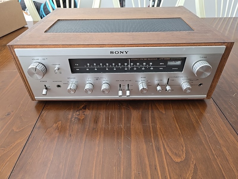 Vintage Sony STR-6055 Stereo Receiver With Wood Case Tested **radio Working**