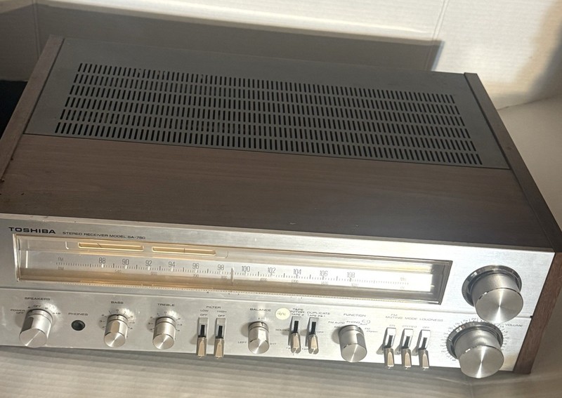 Toshiba Sa750 Vintage Receiver ( untested ) for parts gallery