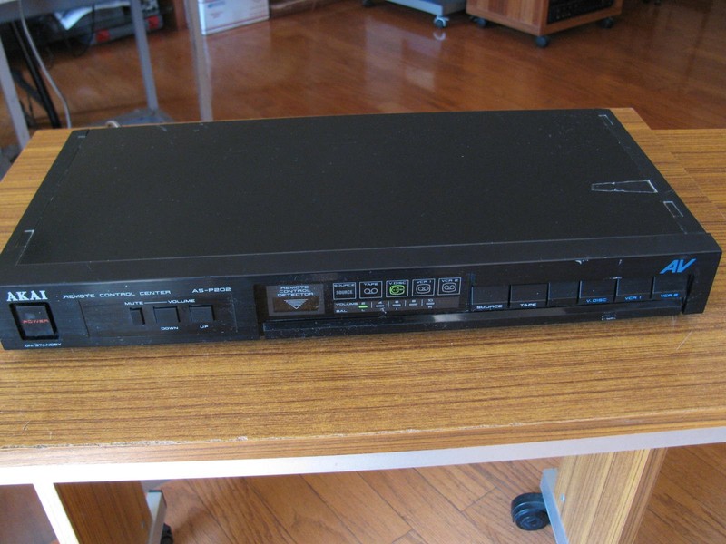 AKAI Vintage Model AS-P202 Remote Control Center Tested Works No Remote