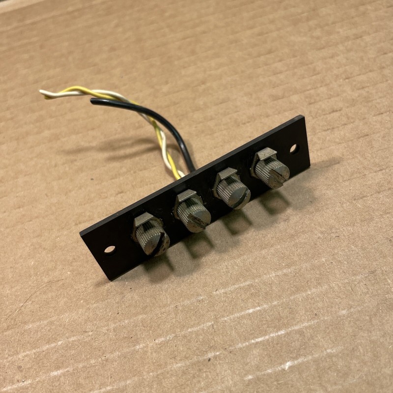 Harman Kardon 930 Receiver Parts: Speaker System 1 Switch Panel - L/R / Ground gallery