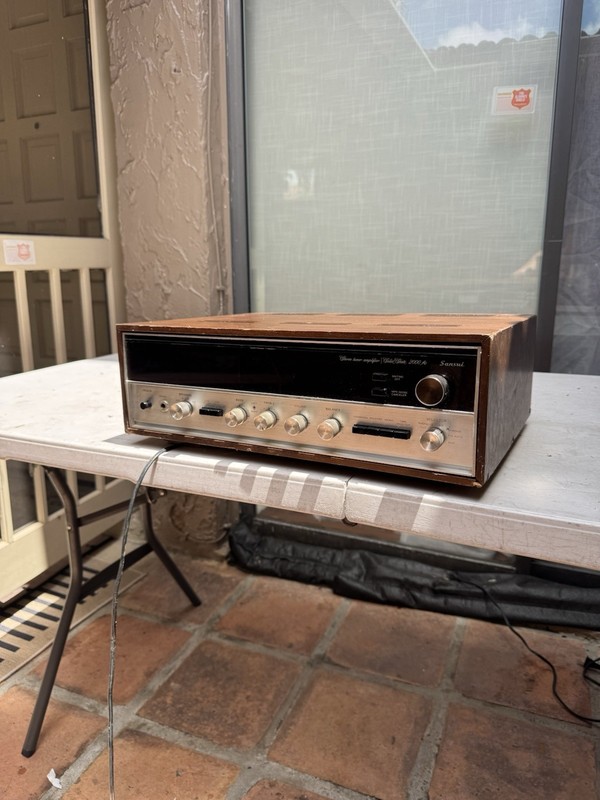 Sansui model 2000 A stereo vintage receiver