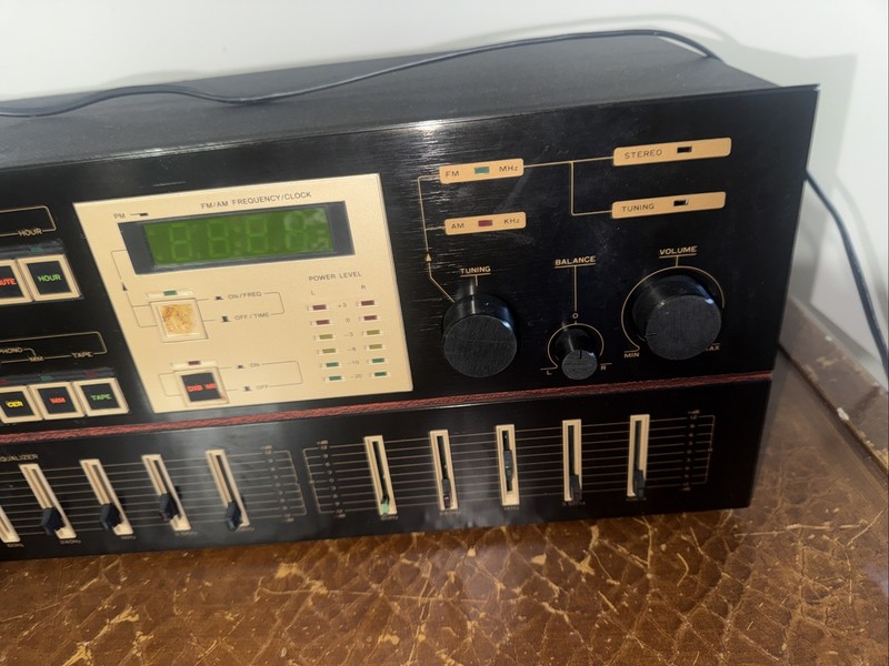 Vintage Thomas Solid State Model 4000 AM-FM Stereo Reciever Amplifier - Tested gallery