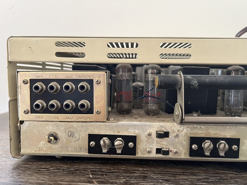 VINTAGE RARE KENWOOD KW-40 TUBE STEREO Tube RECEIVER POWERS ON UNTESTED gallery