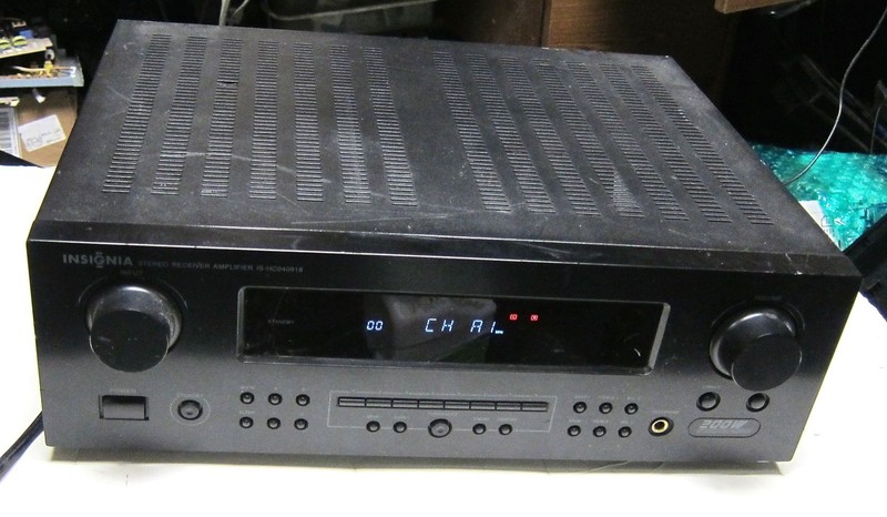 INSIGNIA IS-HC040918 STEREO 200 WATT AM/FM RECEIVER SCHOOL SURPLUS GOOD