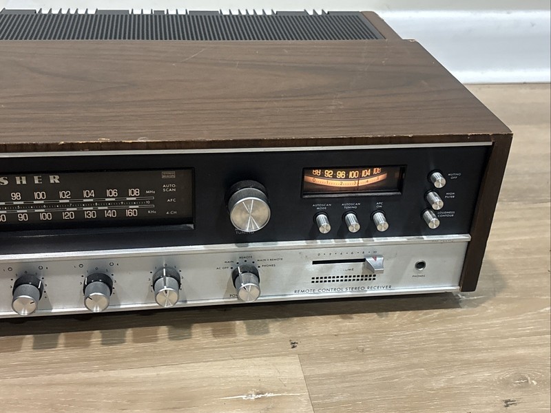 Vintage 1970's Fisher 401 ~ AM/FM Stereo Receiver ~ Please READ gallery