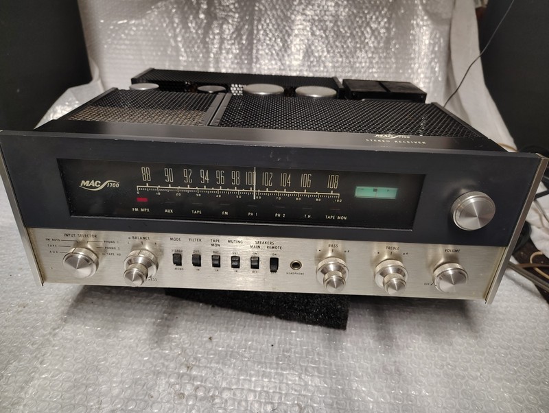 McIntosh MAC 1700 Receiver