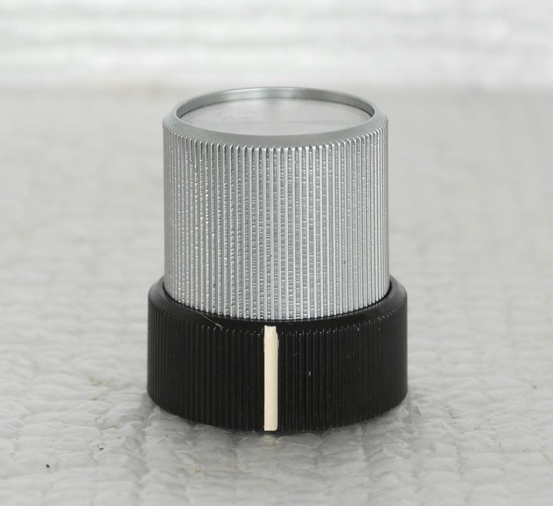 Fisher 390 Receiver Part : Bass/Treble Knob ( B )