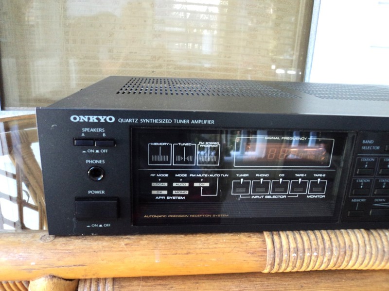 Onkyo TX-18 Vintage Stereo Receiver AM/FM/Phono/CD/Tape 30 Watts/Channel-NICE! gallery