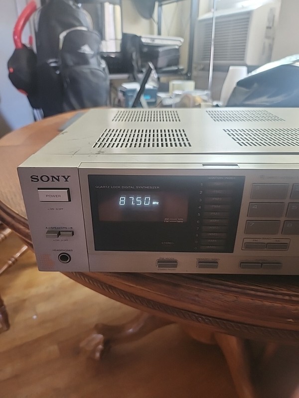 Vintage Sony STR VX300 FM-AM Receiver FM STEREO. Works.