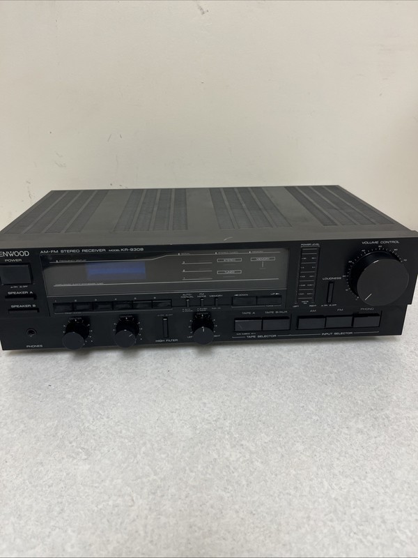VINTAGE KENWOOD KR-930B STEREO RECEIVER . Fully Lights Up.