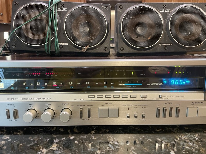 Sansui 5900z AM/FM Digital Quartz Synthesizer DC Stereo Receiver 75 WPC vintage gallery