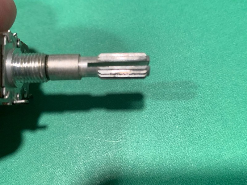 Kenwood KR-4070 Vintage Stereo Receiver Parting Out Bass Potentiometer gallery