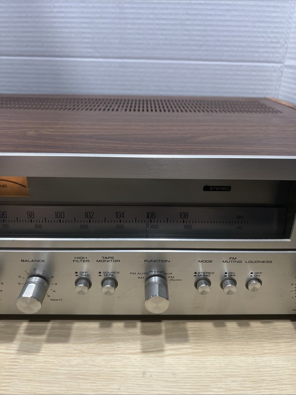 Vintage Toshiba Model SA-725 AM/FM Stereo Receiver Tested And Working Read gallery
