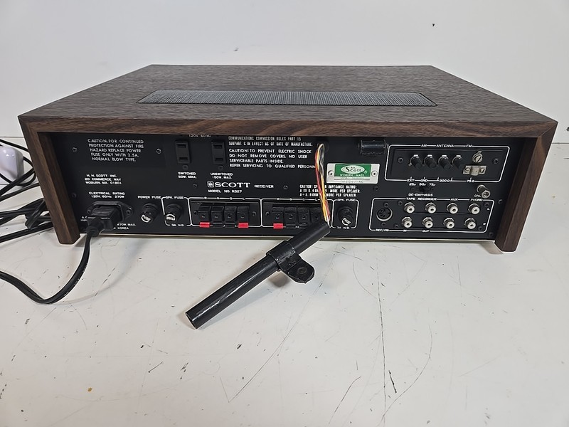 Vintage Scott R327 Stereo Receiver - Wood Grain - gallery