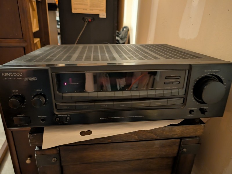 Kenwood KR-A5060 100watt Duel Channel AM/FM Stereo Receiver | Missing 1 Leg