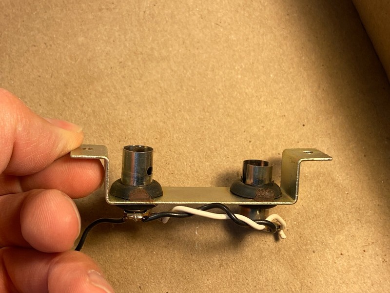 Sansui 5000A Parts - Set of 2 Light Sockets for meters - Vintage Receiver Parts gallery