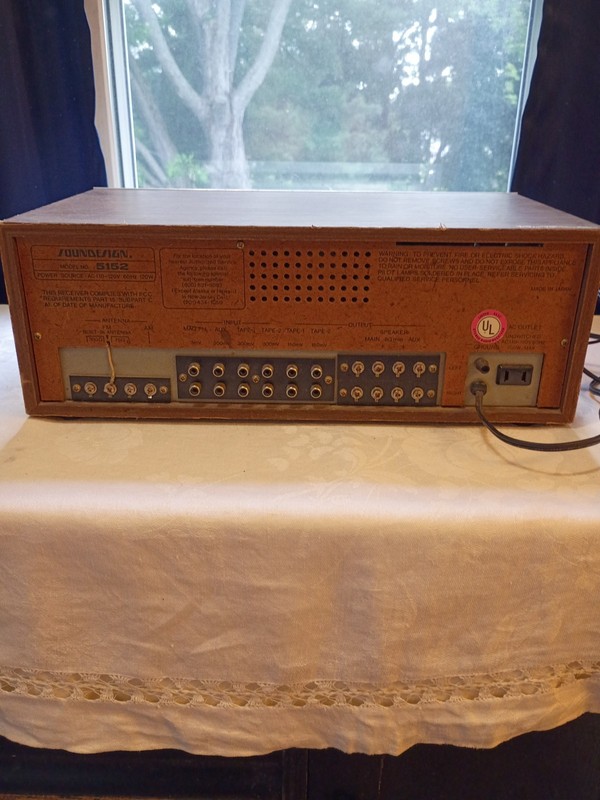 Vintage Soundesign AM-FM Stereo Receiver Model NO 5152 Works/No On-Off Knob gallery