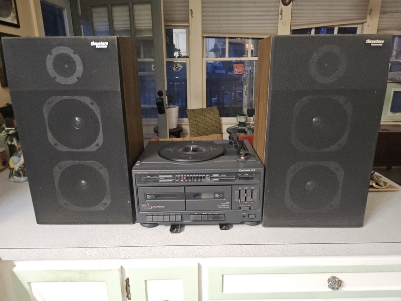 VINTAGE 1992 REALISTIC Clarinette 125 AM/FM Cassette Turntable Stereo 2 Speakers