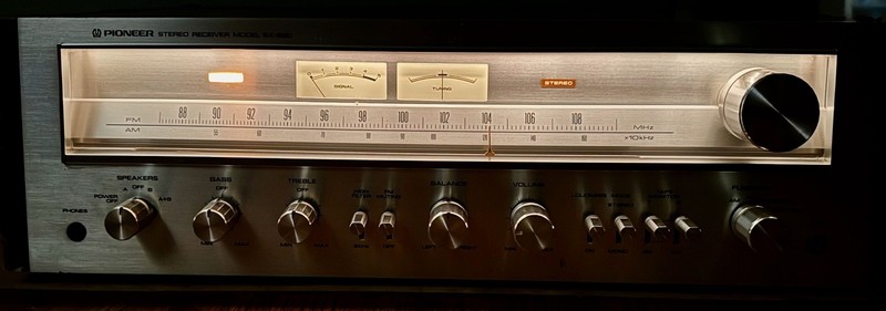 Vintage Pioneer SX-650 AM/FM Receiver - Bench Tested - 1977 Silver Face gallery