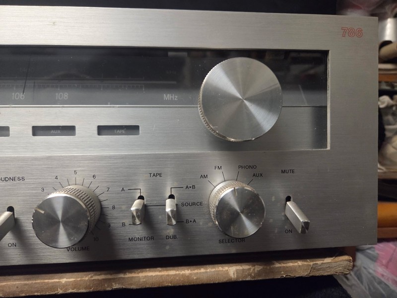 Vintage Philips 786 Silver Stereo Receiver, Rare, 45 WPC, USA made gallery