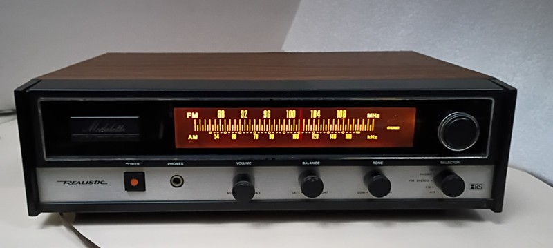 Vintage Realistic Modulette Stereo Receiver model 12-1401 – working fine