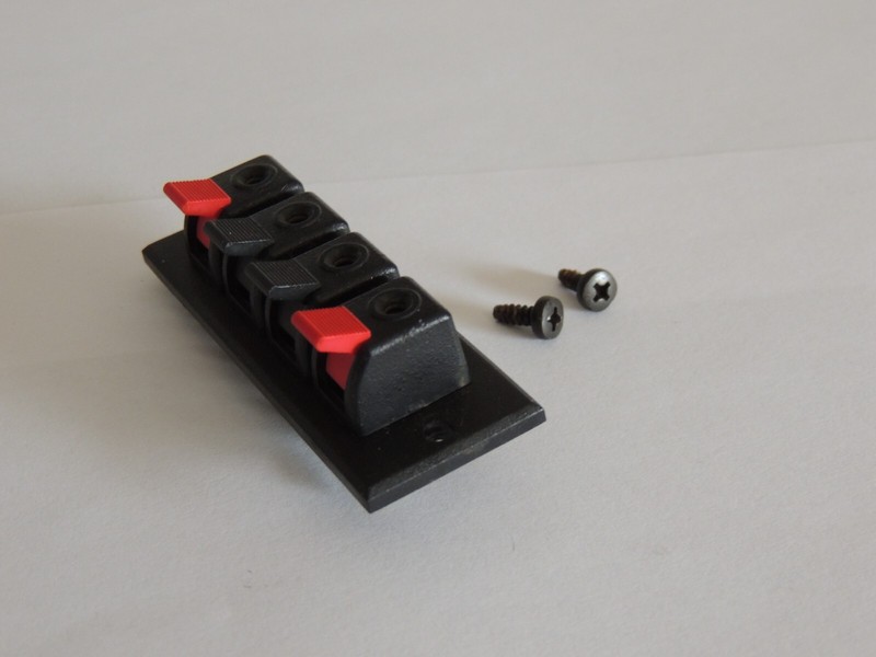 Yamaha CR-820 Speaker Output Terminal LA00194 gallery