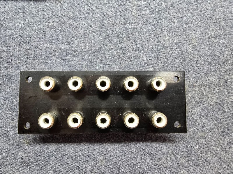 Sansui QR-4500 Receiver Part - Rear Tape Recorder RCA Jack Block gallery
