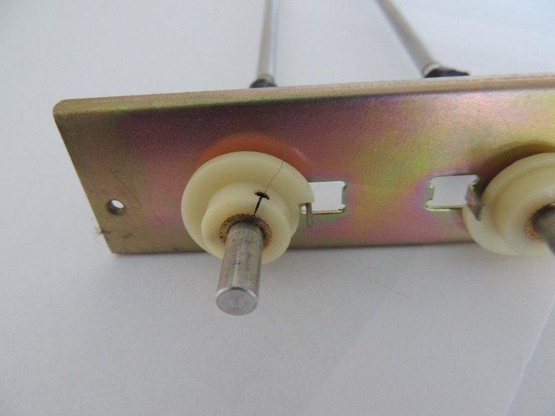Yamaha CR-820 Dual Switch Shaft Extension Assembly AA08512 & BA06984 Ect! gallery