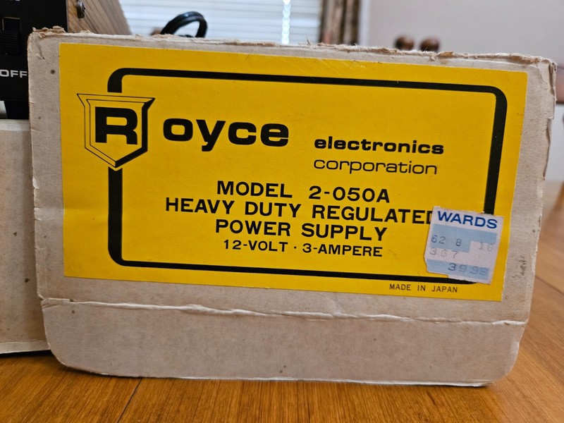 VTG Royce Model 2-050A Heavy duty Regulated Power Supply 12 Volt 3 Ampere JAPAN gallery