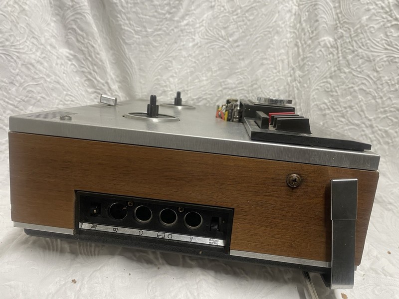 Telefunken Reel to Reel Vintage Not Working For Parts Made in Japan gallery