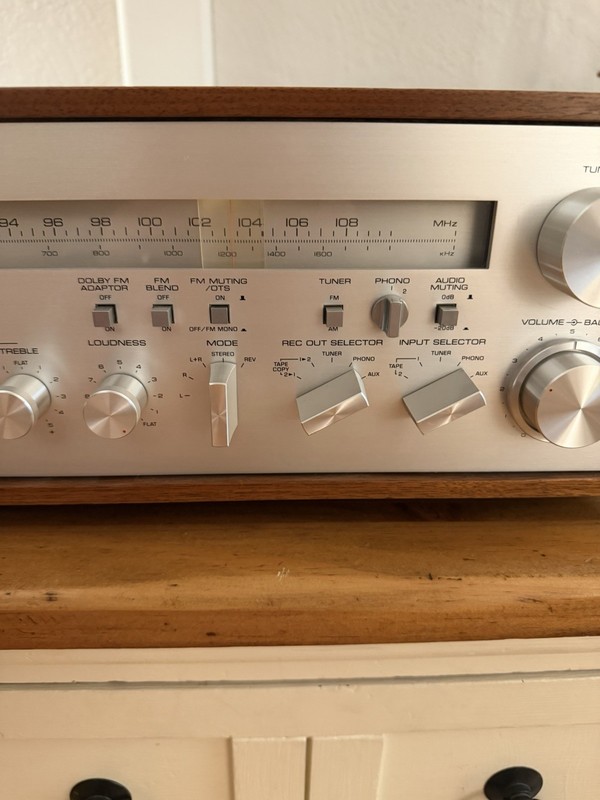 Yamaha CR-1020 Vintage AM/FM Natural Sound Stereo Receiver gallery