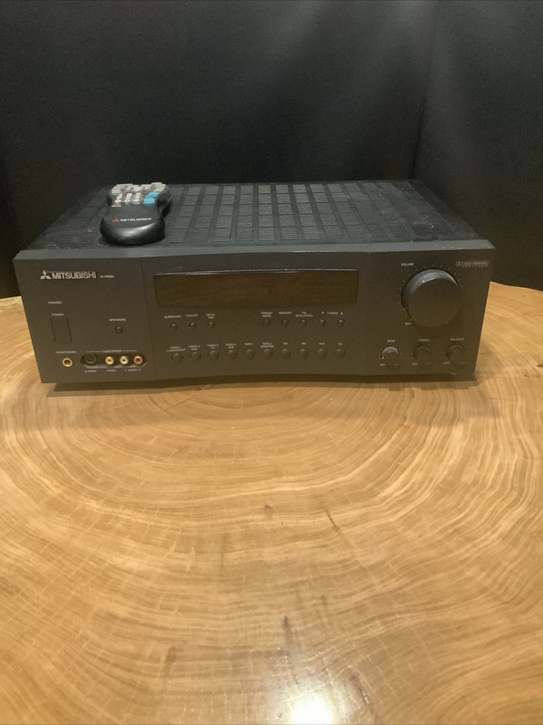 Mitsubishi M-VR600 with remote