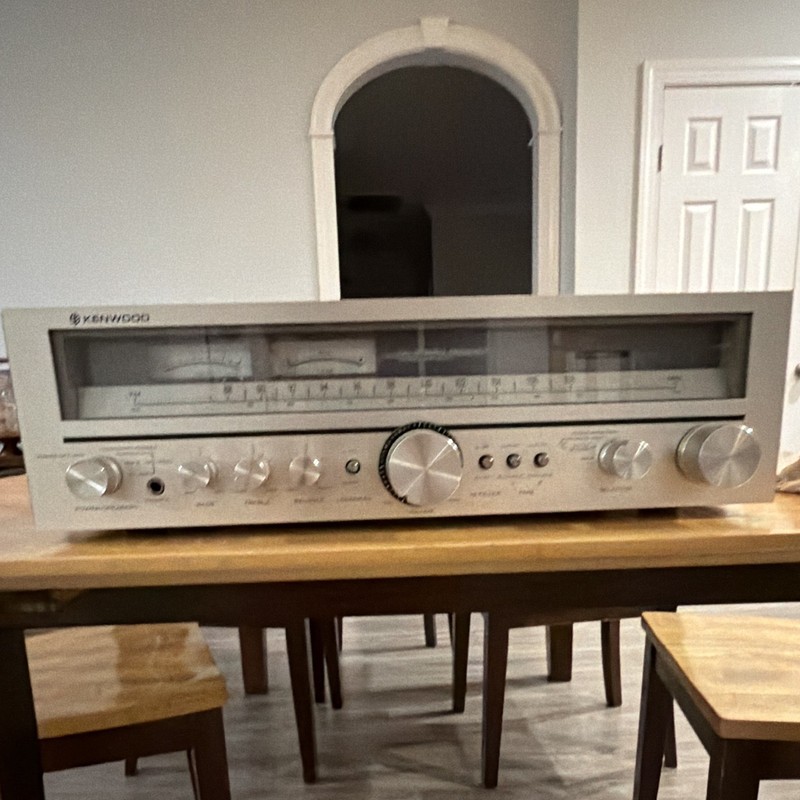 Vintage audio Kenwood DC Stereo Receiver Model KR-4010 Silver Face Wood body