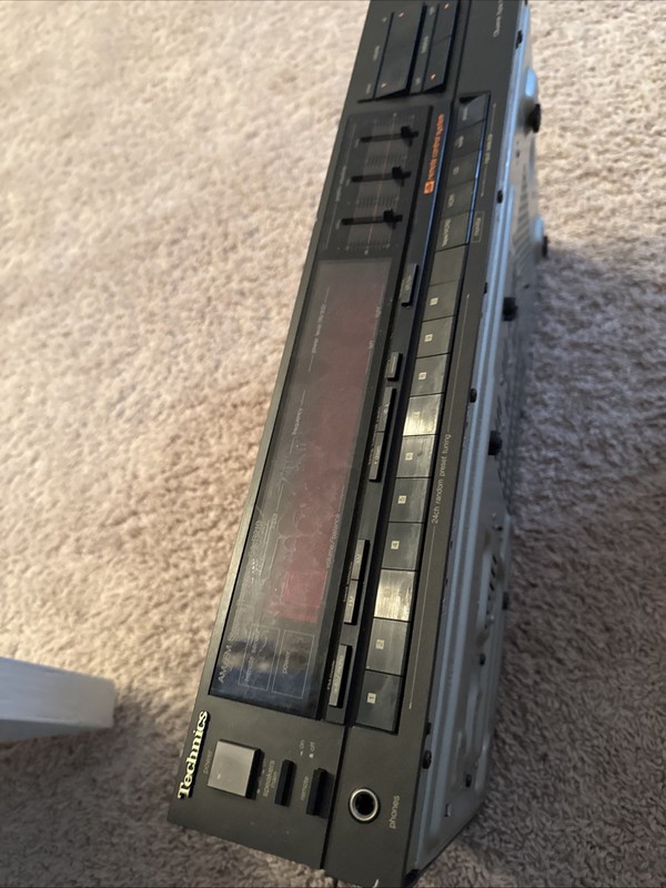 Technics SA-R210 AM/FM Receiver Amplifier Tuner Quartz Digital Synthesizer