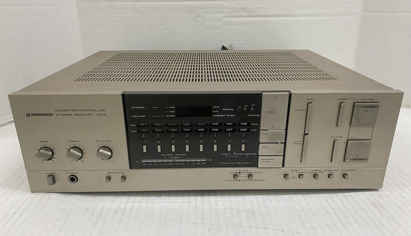Vintage Pioneer SX-6 AM/FM Stereo Receiver