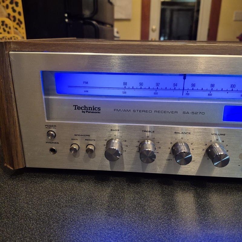 Technics SA-5270 FM/AM Stereo Receiver Silver Face Wood Case Blue Dial gallery