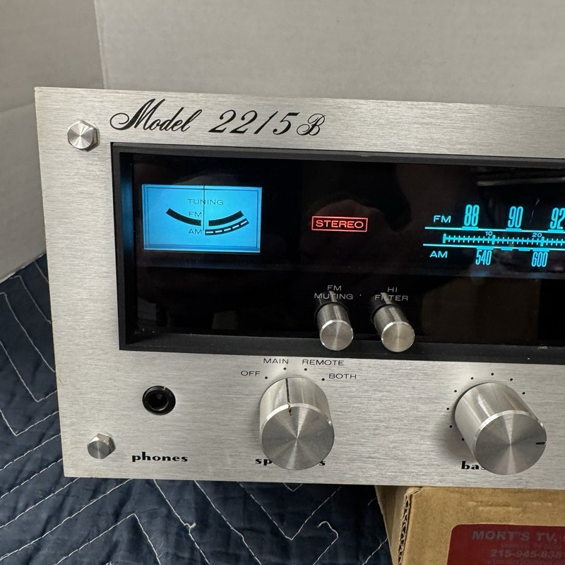 MARANTZ 2215B VINTAGE AM/FM STEREO RECEIVER - SERVICED - CLEANED - TESTED gallery