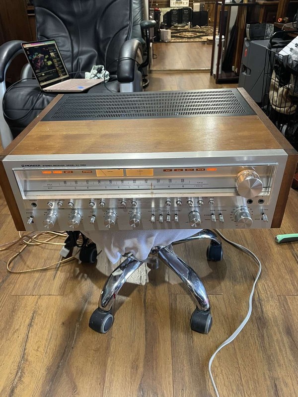 PIONEER SX-1050 VINTAGE AM/FM STEREO RECEIVER – TESTED – WORKING