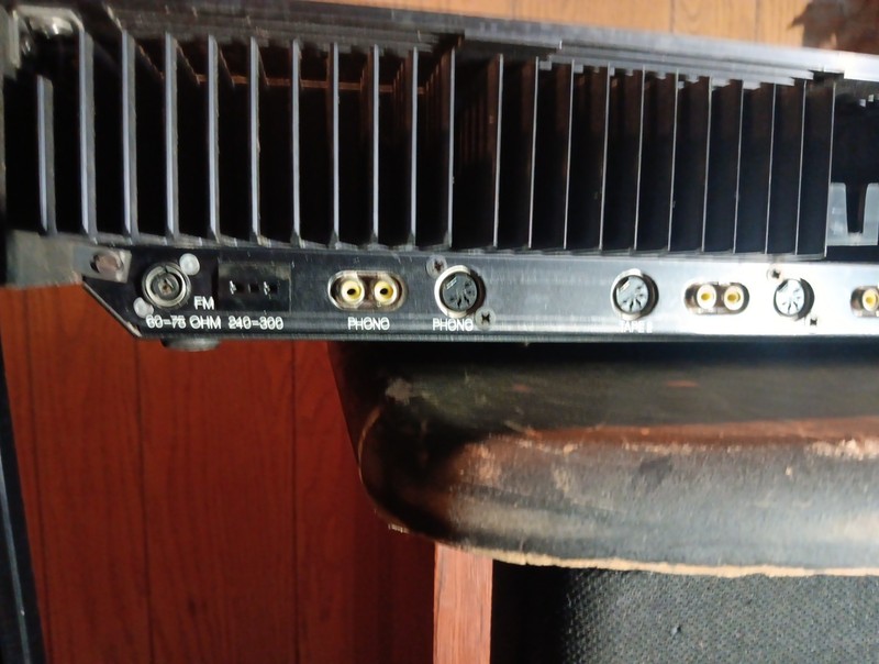 BANG & OLUFSEN Beomaster 4400 Tuner/Amplifier Rosewood Finish gallery