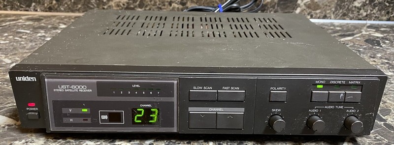 Uniden UST-6000 Stereo Satellite Receiver Vintage Tested Used