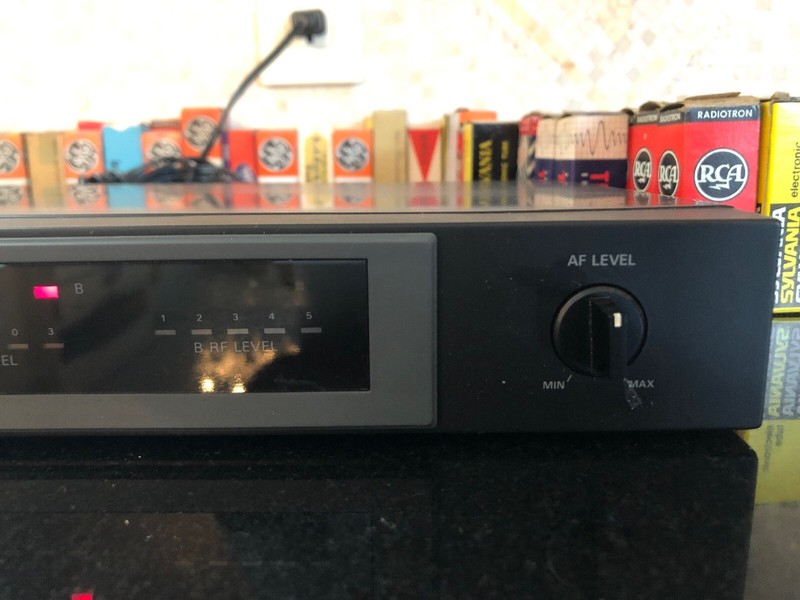 Mint Audio Technica Diversity Receiver ATW-R10 Perfect Working Condition gallery